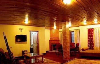 Hotel Emerald Heights Мусори Екстериор снимка